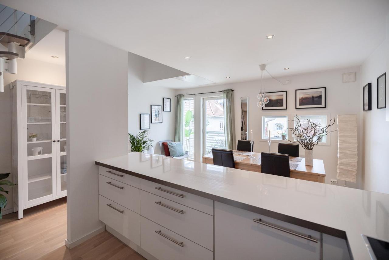 Central Top Floor Apartment Stavanger Eksteriør bilde